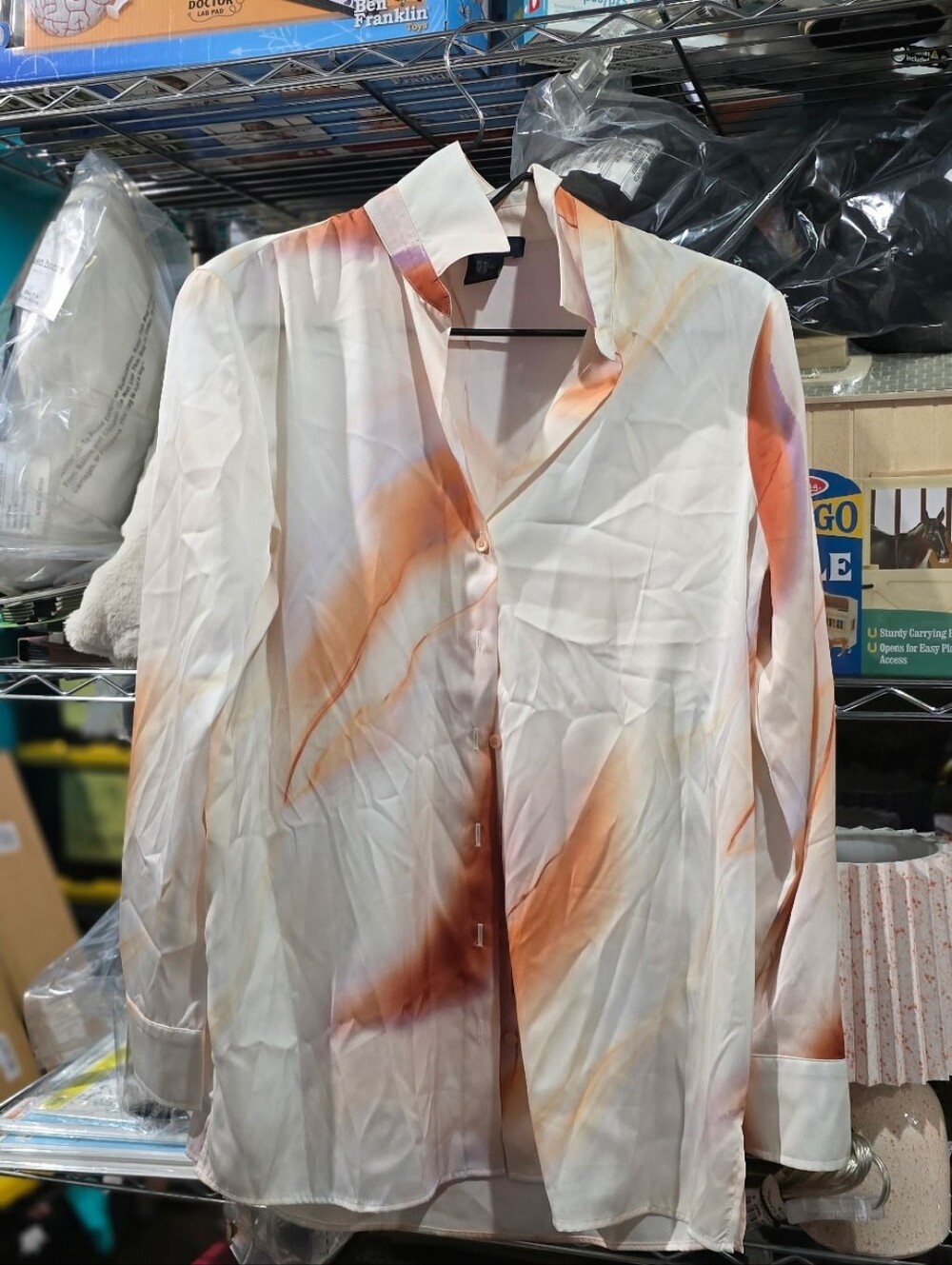 GUC XS RACHEL Rachel Roy White Satin Button-Down Shirt with Orange Accents